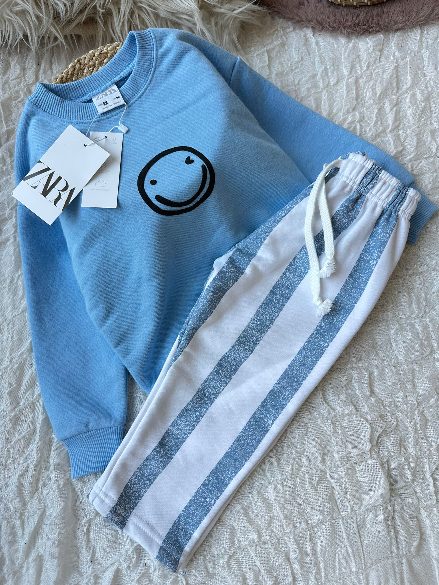 SMİLE MODEL EŞOFMAN TAKIMI