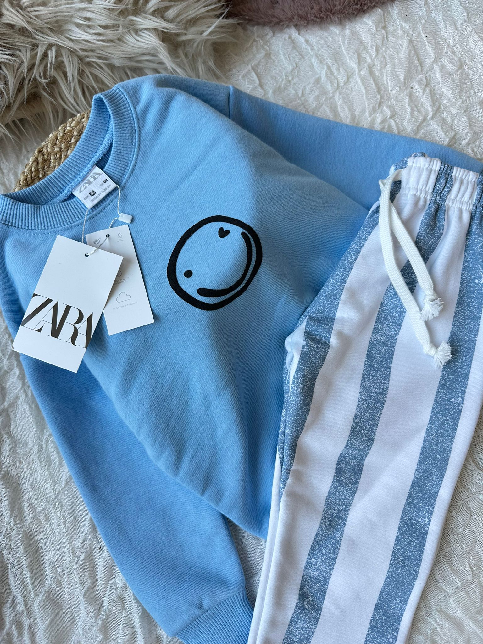 SMİLE MODEL EŞOFMAN TAKIMI