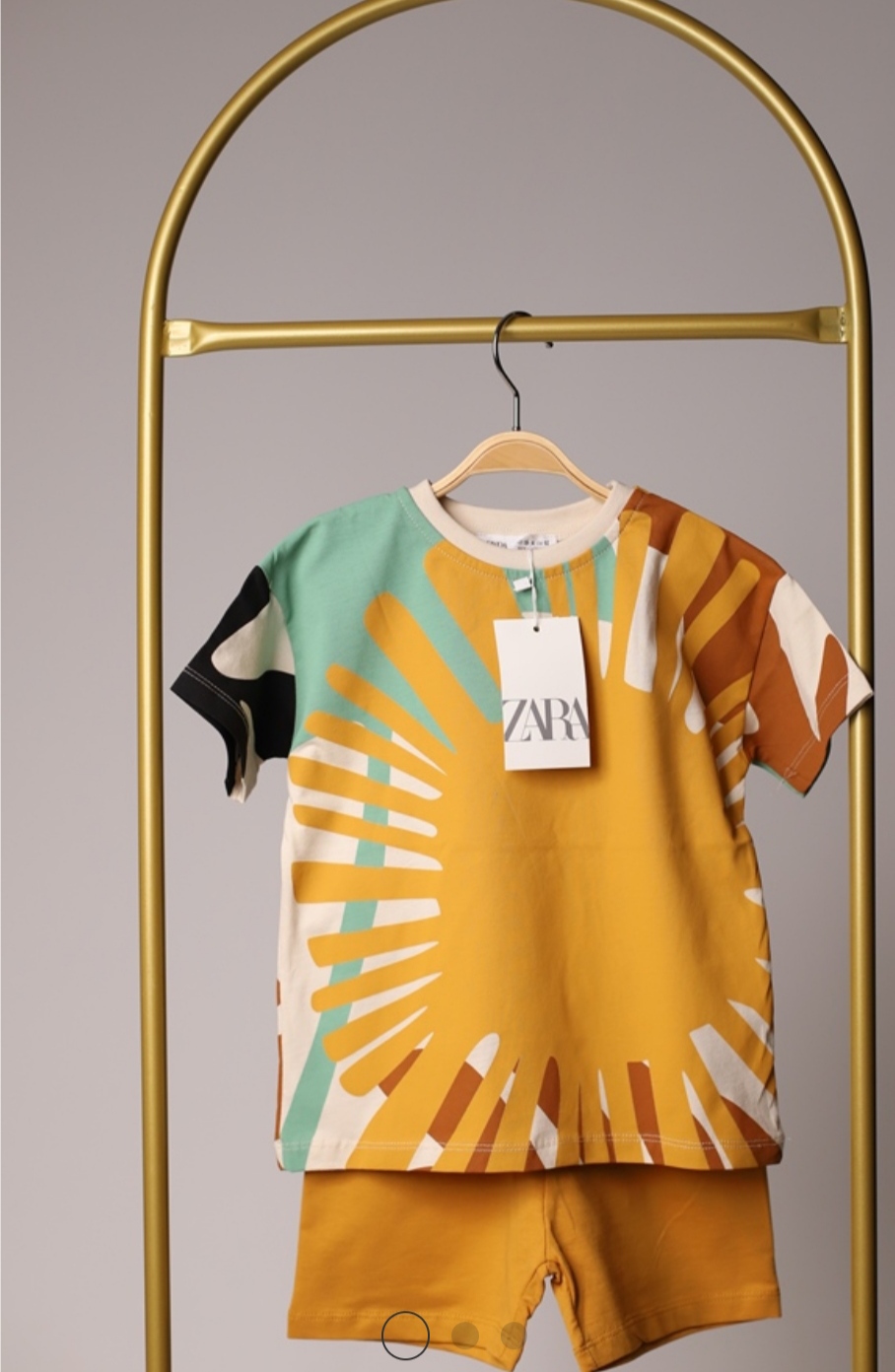 Güneş Detaylı Şortlu Takım