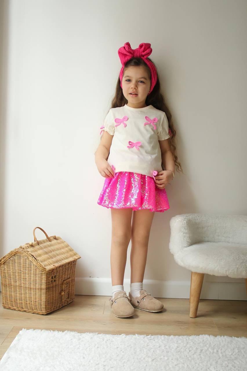 Kız Çocuk Şeker Pembe Parlak Payet Kumaş Balon Etek Fiyonk Nakışlı T-shirt Altüst Takım