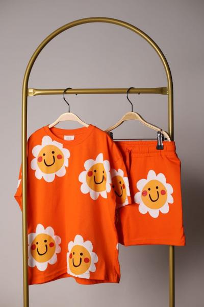 Papatya Desenli Şortlu Takım